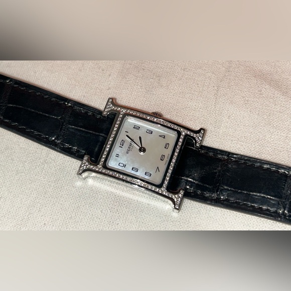 🌟SOLD🌟HERMES Heure H Watch Diamond Bezel Alligator Noir Black - Picture 4 of 15